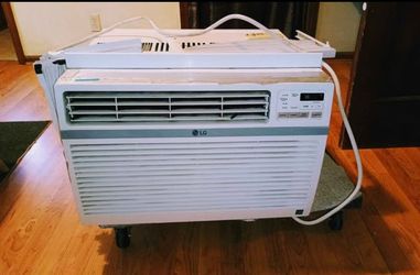 LG 12k btu window AC unit