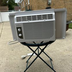 Like New Portable AC Unit For Window
