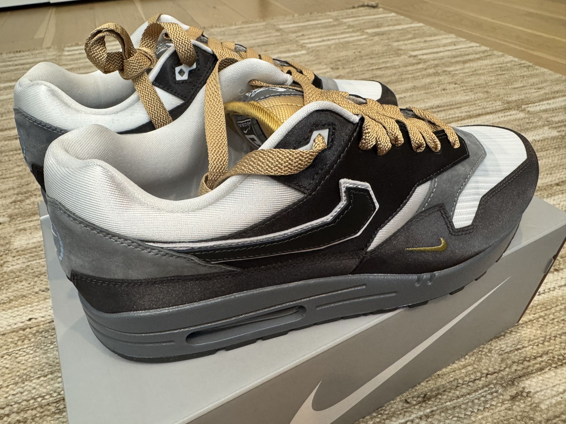 Nike Air Max 1 .SWOOSH Low Poly   ‘Big Head Mode’ Goldeneye