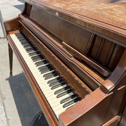 Vintage Wurlitzer Upright Piano 