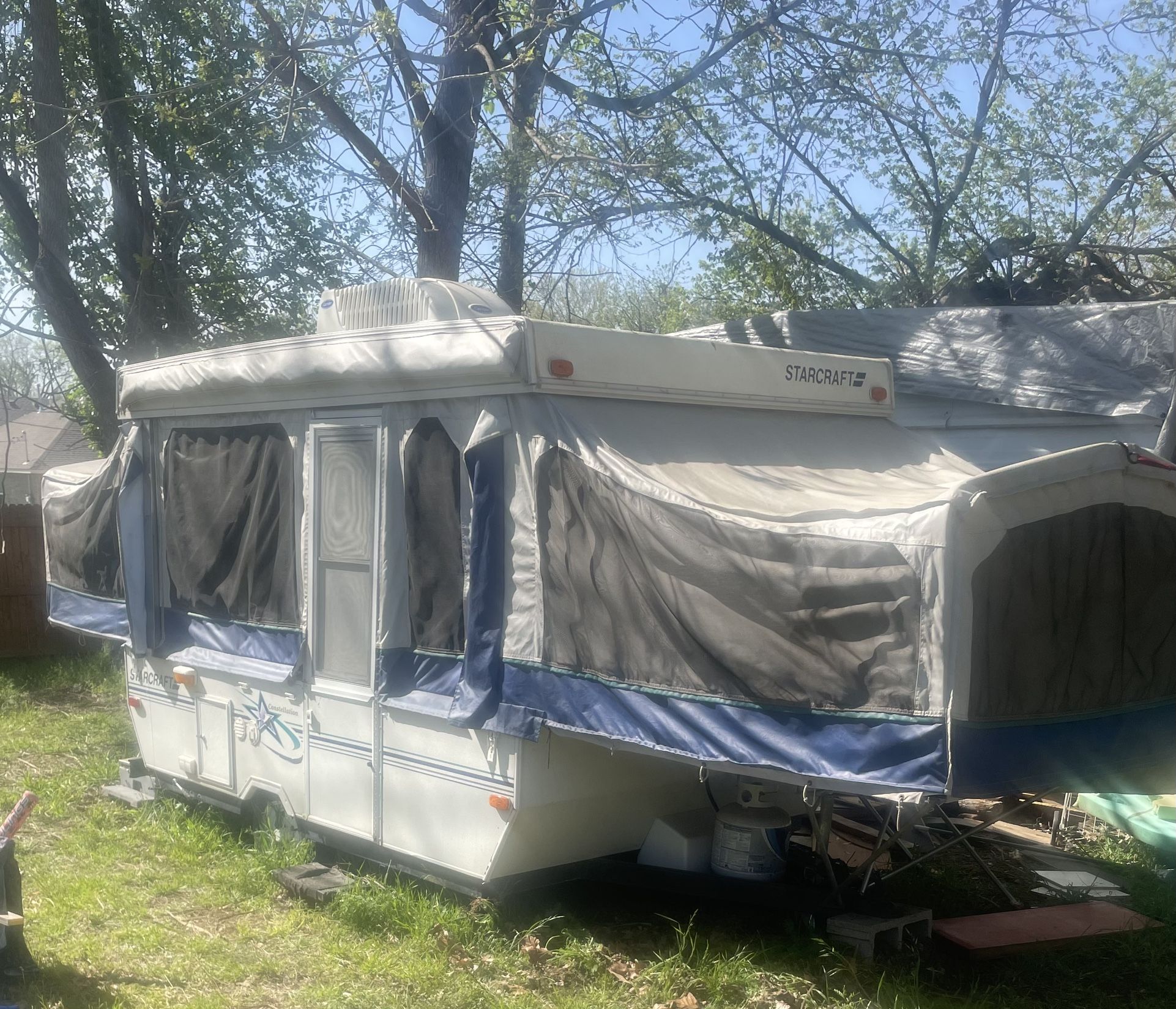 StarCraft Pop Up Trailer With Shower,Toilet & Cold A/C