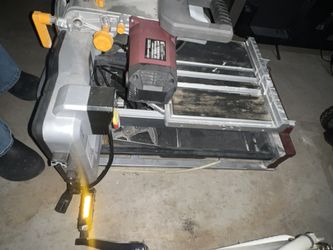 Pittsburgh Wet Tile saw With Stand