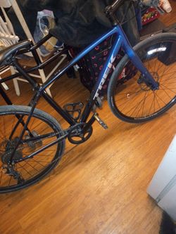 Trek FX3 Hybrid Bike