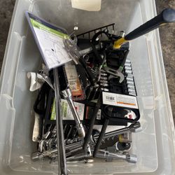 Box Of Random Harbor Freight Tools 