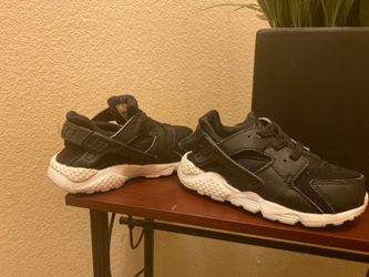 7c Nike huaraches