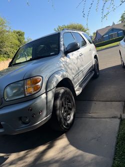 2002 toyota sequoia