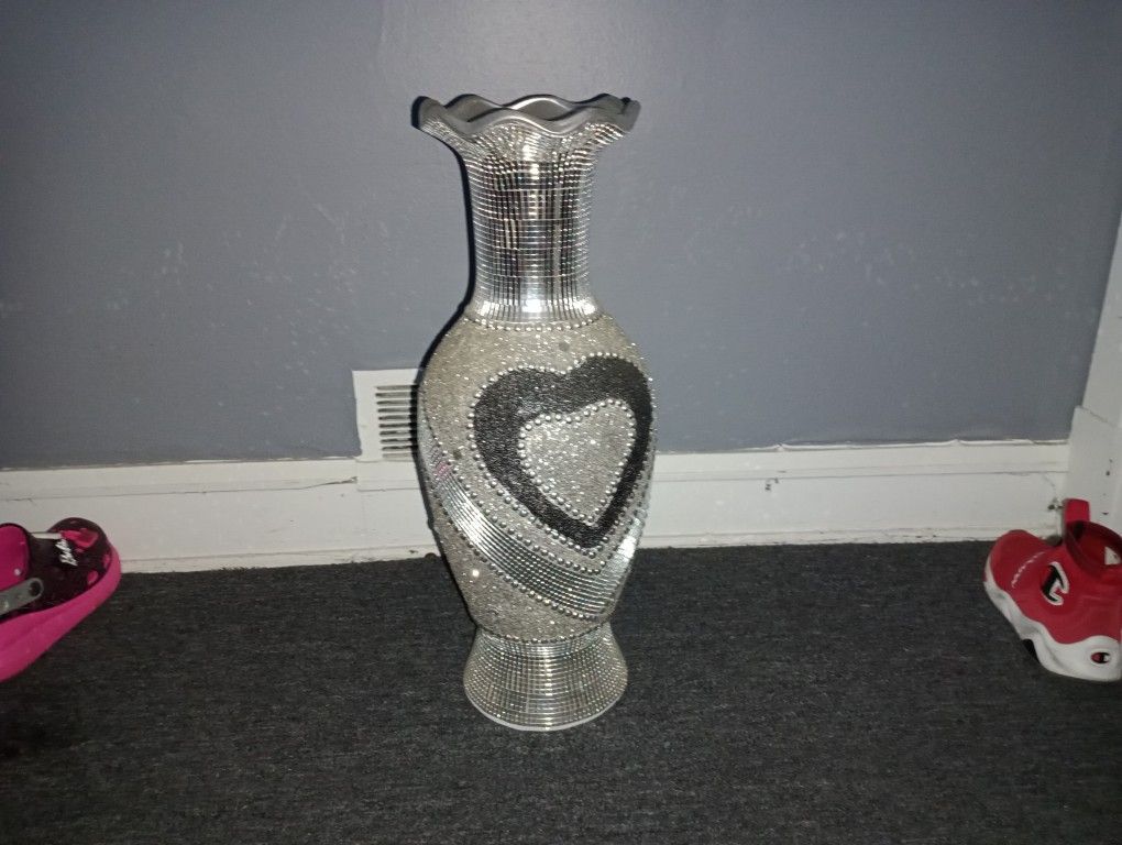 Best Silver Bedazzled Flower Garden House Decor Vase For Antique Collectors
