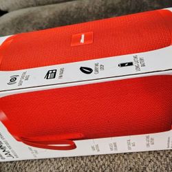 WIRELESS PORTABLE SPEAKER 