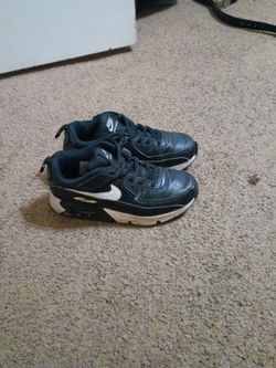 Size 3 air max kids shoe