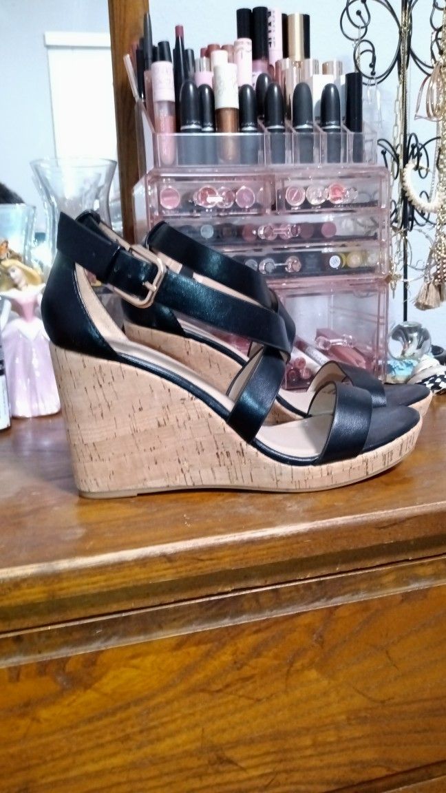 A New Day Wedges Sz9