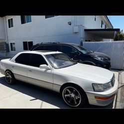 1992 Lexus LS 400