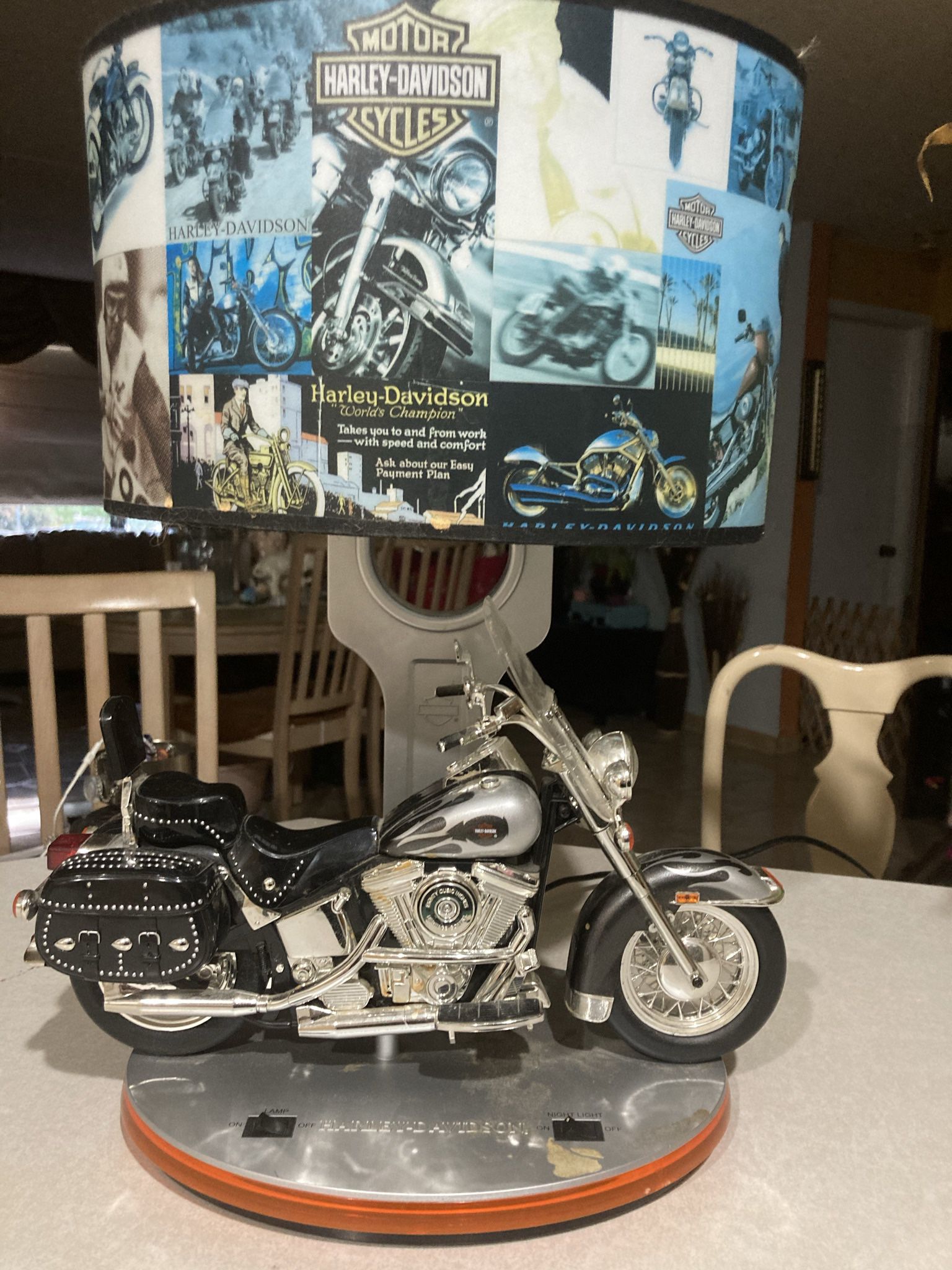 Harley Davidson Motorcycle Lamp  Night 