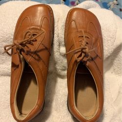 Hush Puppies Size 7 