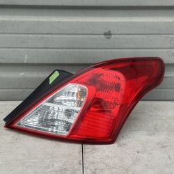 2012-2019 Nissan Versa Passenger Right Tail Light