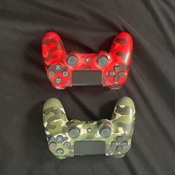 Two-Pack of PS4 Controllers (PRE-OWNED)
