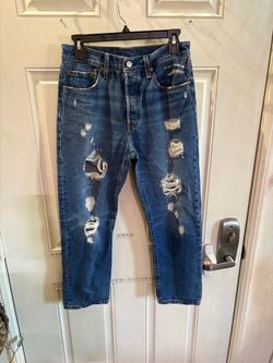 Levi's Women's 501 High-Rise Straight Jeans Indigo Destructed 27W/21L