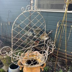 Iron planter wall shelf