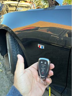 Car keys/ auto keys/ llaves de carro