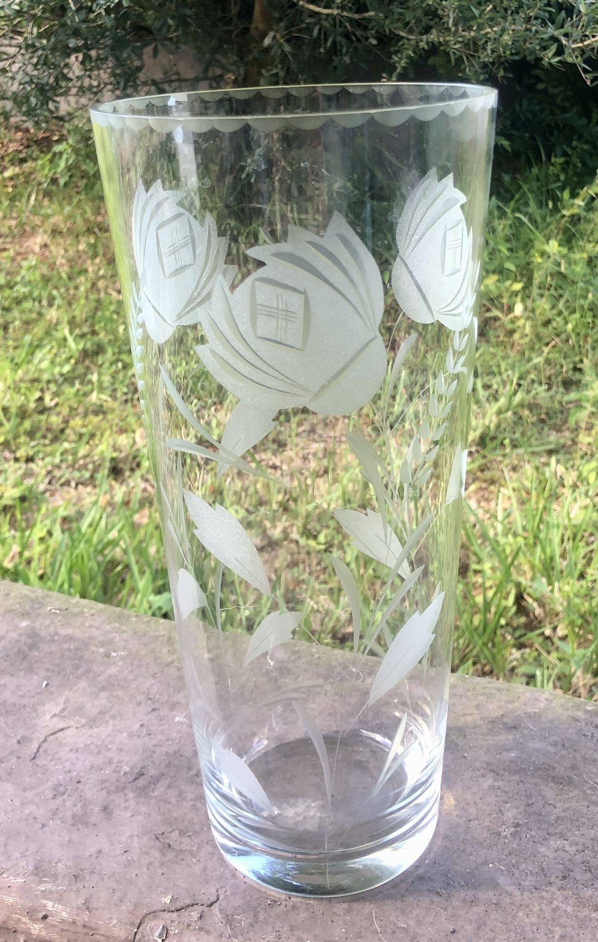 Beautiful Mid Century Etched Glass Flower Vase 