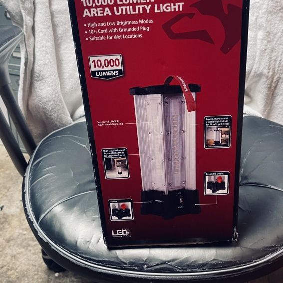 Husky Area Utility Light