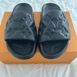 Louis Vuitton Mule Slides 