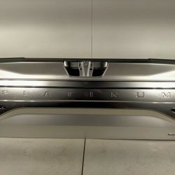  TAILGATE FOR STEP SILVER COLOR VERY GOOD