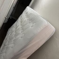 Queen Memory Foam Mattress