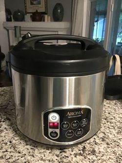 Aroma Arc-1010sb Digital Rice Cooker Electric Automatic 10 Cups uncooked 20 cups cooked rice.