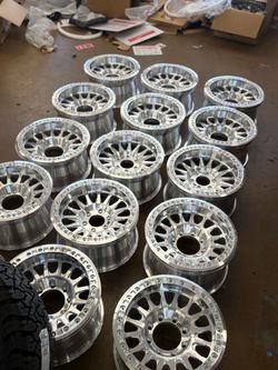 KMC BEAD LOCKS IN stock ✅