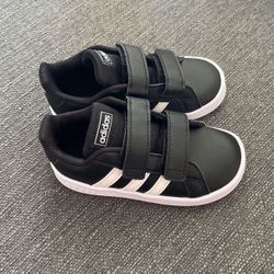 Adidas Kids Shoes Size 8
