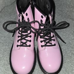 Girls Dr. Martens Boots Air Wair 