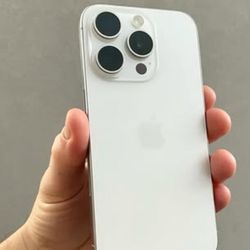 𝚒𝙿𝚑𝚘𝚗𝚎  15 Pro 𝚄𝚗𝚕𝚘𝚌𝚔𝚎𝚍 𝚆𝚒𝚝𝚑 𝚆𝚊𝚛𝚛𝚊𝚗𝚝𝚢