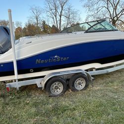 2017 Nautic Star 223 DC Boat + Trailer