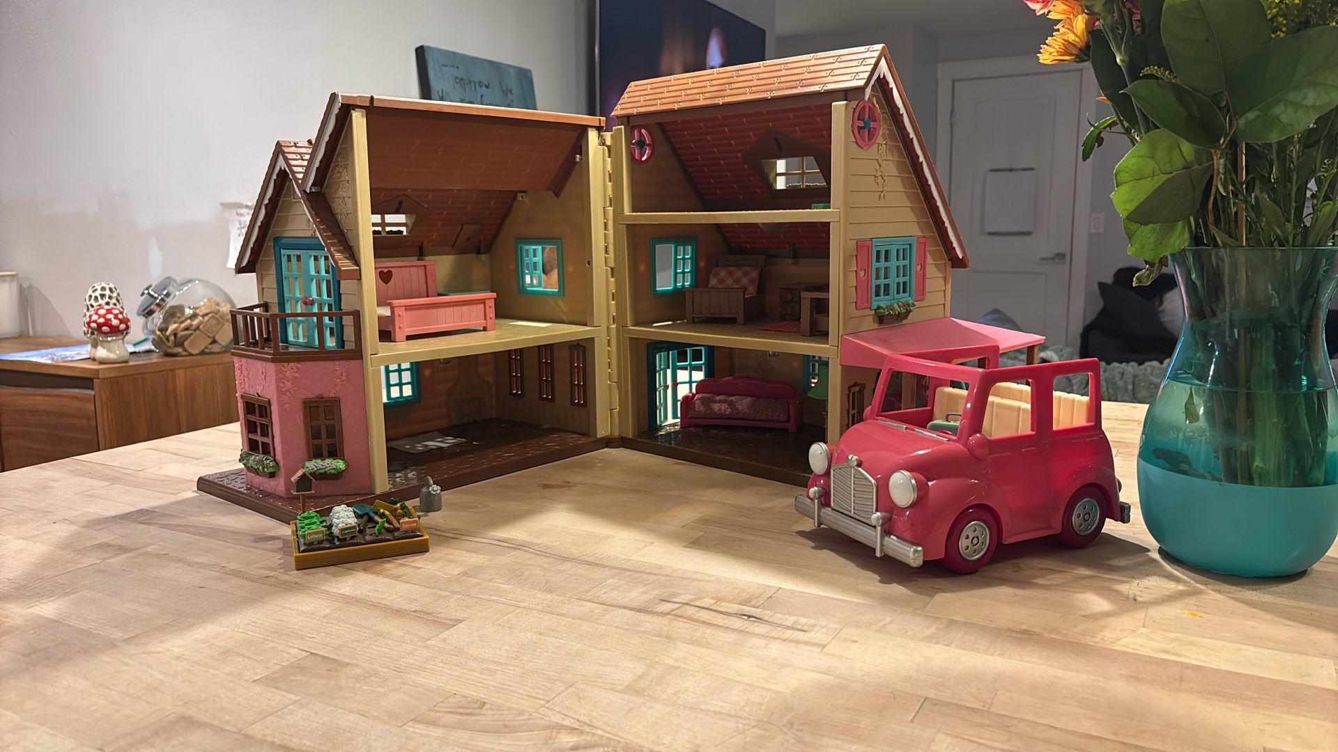 Li’l Woodzeez House, Car, Sheep Family And Accessories