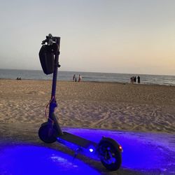 LED 2022 Pro Electric Scooter / DUAL SHOCK SUSPESION / BRAND NEW IN BOX / Few Left in Stock | READ DESCRIPTION 