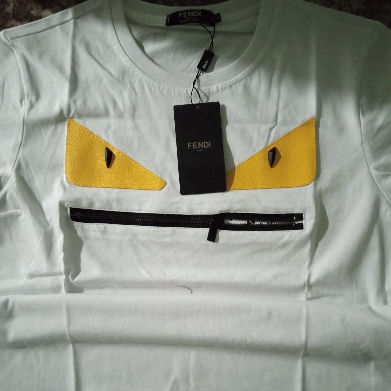 Fendi zip mouth t shirt discount