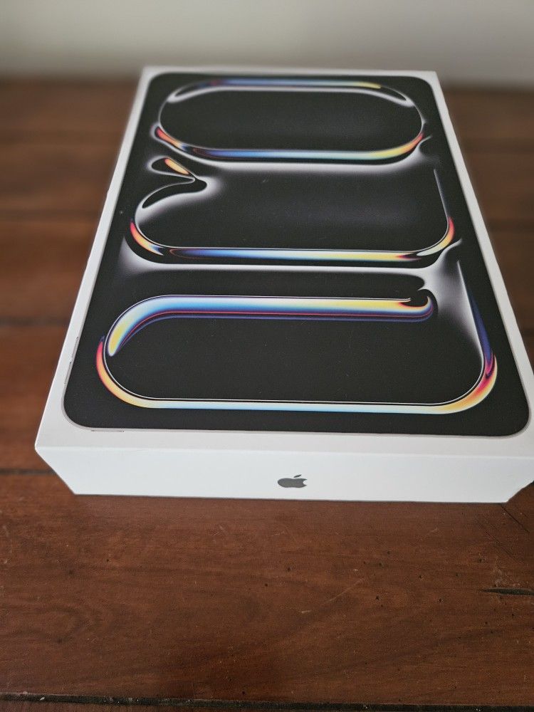 iPad Pro 11" M4 1 TB Great Price!