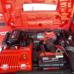 Milwaukee Hammer Drill Set