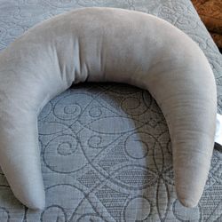 Snuggle Me Organic Feeding and Support Pillow