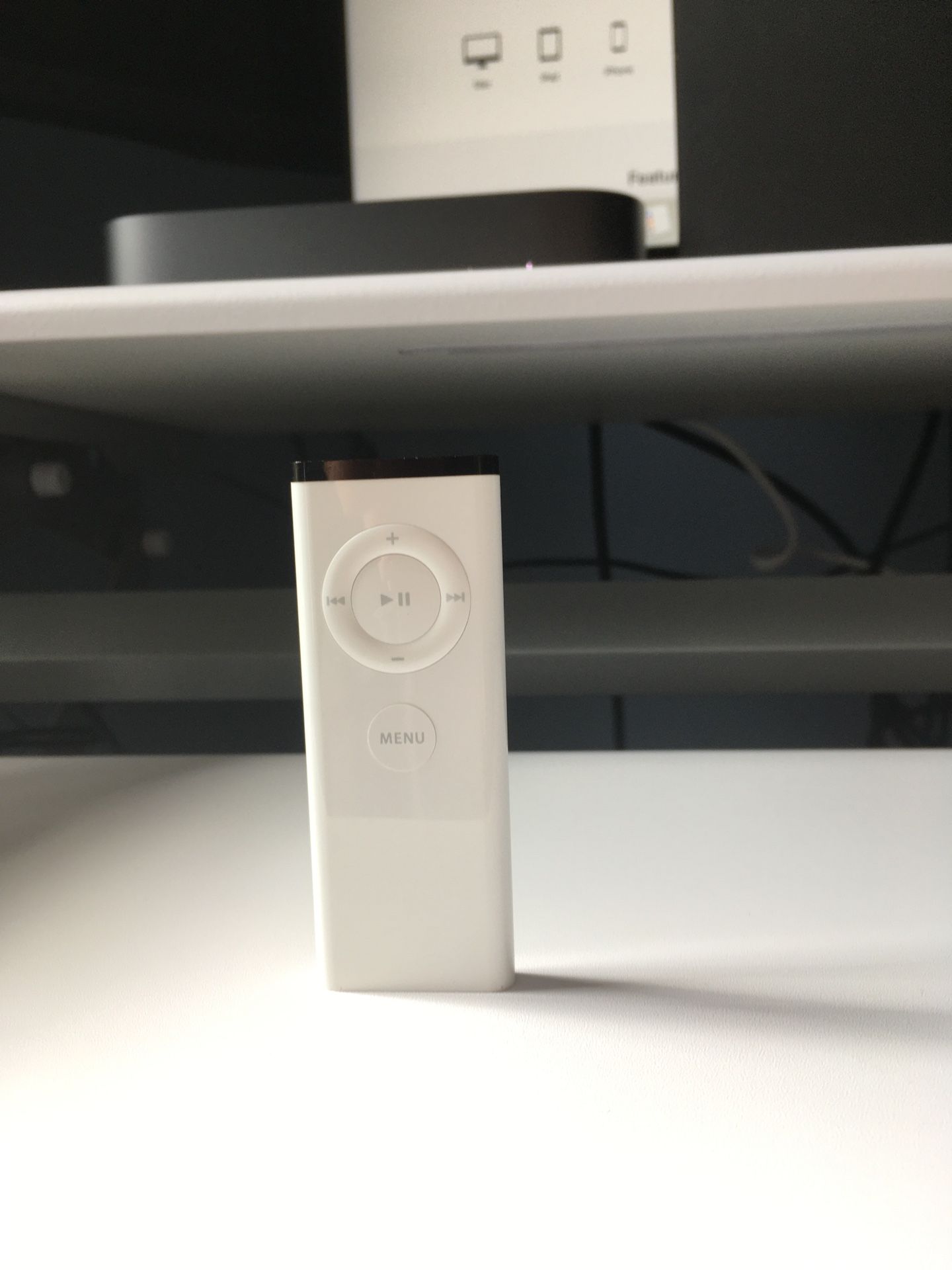 Apple Remote 1st Gen (White)