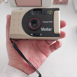 VINTAGE CAMERA NEW IN BOX