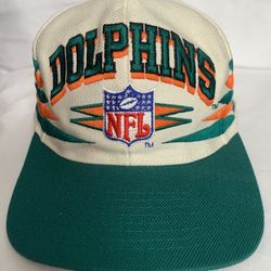 Vintage Diamond Cut Dolphins Hat