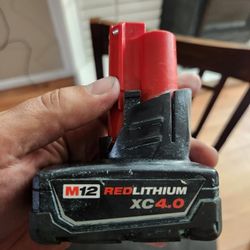Milwaukee M12 4ah Battery