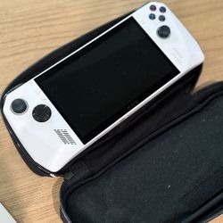 ROG Ally 7” 120Hz FHD 1080p Gaming Handheld - Z1 Extreme Processor - 512GB