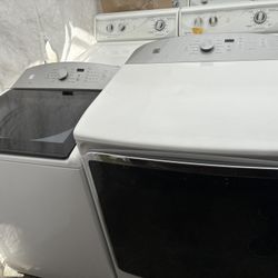 Newer StyleKenmoreWasher $260/Kenmore Elite Mega Dryer Gas $250