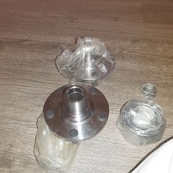 2 Wheel Hubs And Bearings Complete 