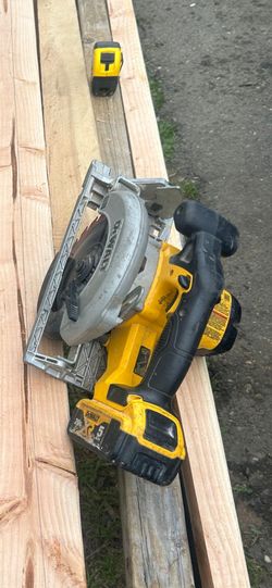 DeWalt 20 volt skill saw battery not included