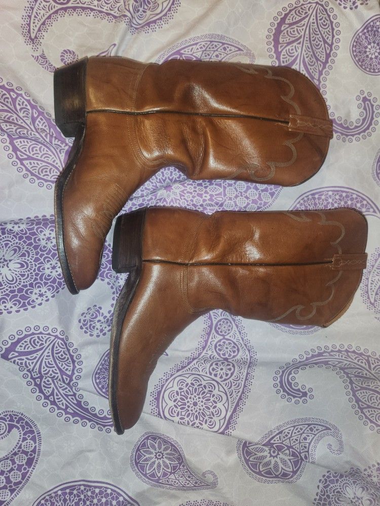 Cowgirl Boots Size 9.5 Real Learher