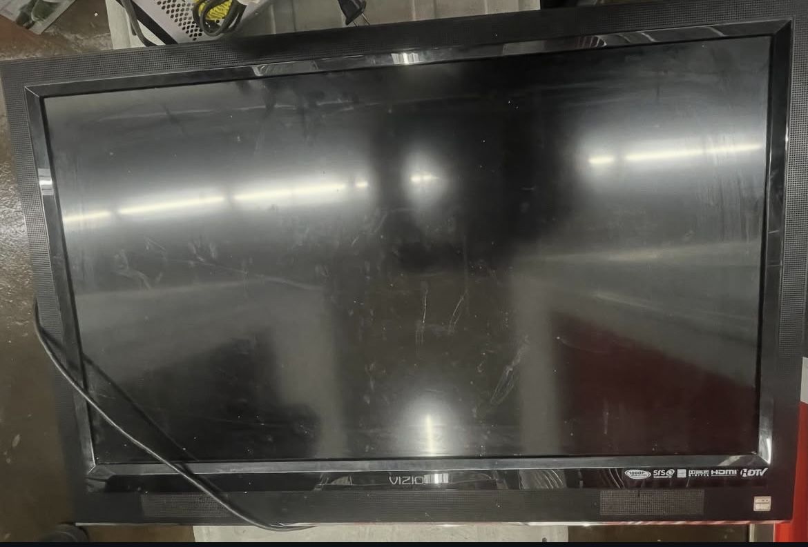 45’ Vizio Tv