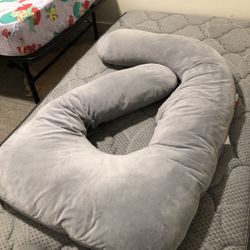 Pregnancy Pillow